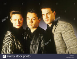 matt-bianco-promotional-photo-of-uk-trio-about-1985-with-basia-at-EC8HYK
