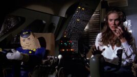 aereo-piu-pazzo-del-mondo-l-5d2471a0a7a78